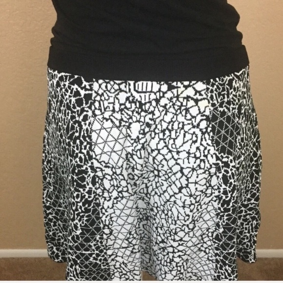 SALE
 Banana Republic Circle Pattern Skirt A86 - Picture 2 of 6